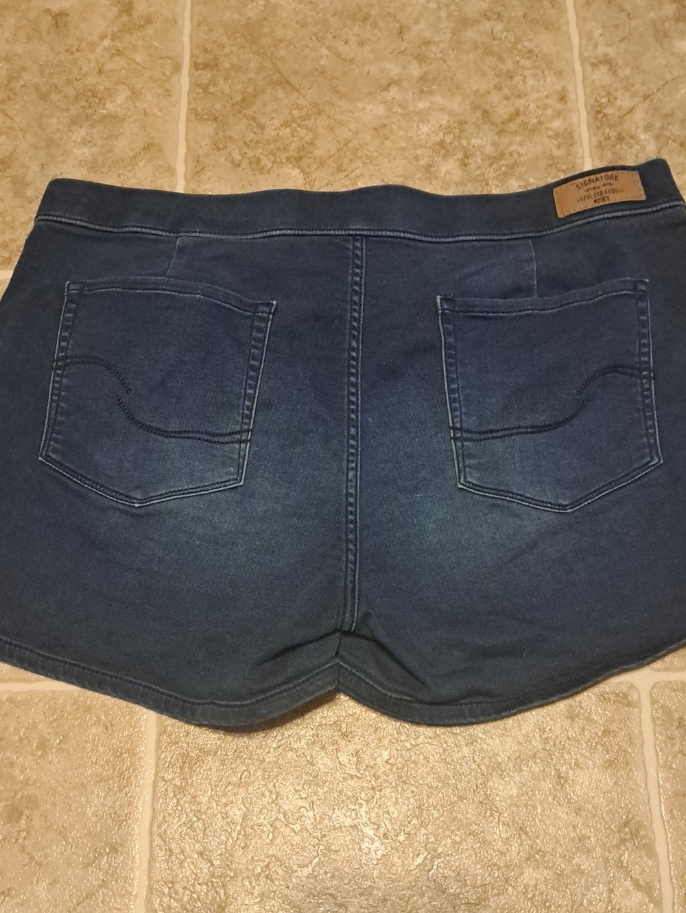 Signature by Levi Strauss Dark Blue Women's Drawstring Lounge Shorts. Size 16. - Picture 10 of 10
